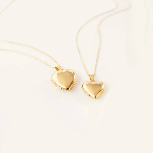 Medium Simple Heart Locket Necklace